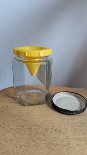 Fruit fly trap indoor - trap, old